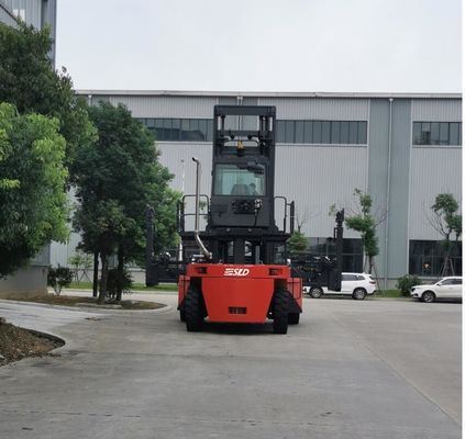 Cummins QSB6.7 Engine Fleksibel 20ft 40ft Handler Kontainer Kosong Untuk Susun 3 Lapisan