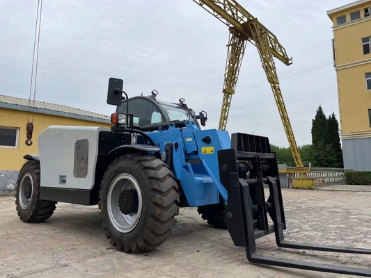 4x4 Telehandler Telescopic Forklift 4,5 Ton Dengan Tinggi Pengangkatan 17m