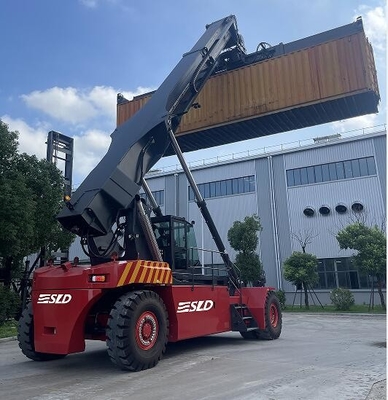 Kessler Reach Stacker dengan Transmisi Otomatis ZF dan Mesin Cummins untuk Penanganan Kontainer