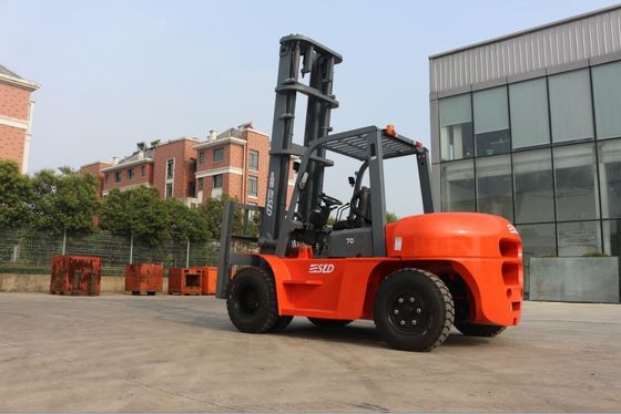 Pembakaran Internal 7000kgs 7 Ton Peralatan Forklift 15k