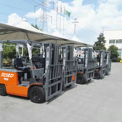 Truk Forklift Listrik Roda Empat 3 Ton 3,5 Ton 6k 7k