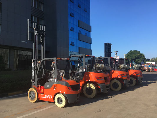 FY70 14k 7 Ton forklift bertenaga bensin Dengan Mesin EPA