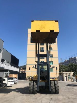 Joystick Forklift Angkat Berat Diesel Kabin Tertutup A / C Mengontrol 25000kg 30000kg