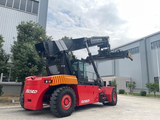 Kabin Ergonomis 45000kg Beban RS Reach Stacker Untuk Kontainer Berat