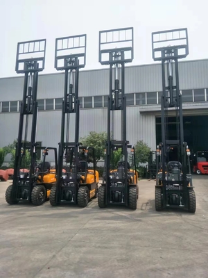 Mengangkat Tinggi 5000mm CPCD30 Truk Forklift Diesel 3 Ton Dengan Pergeseran Samping Tiang Tinggi