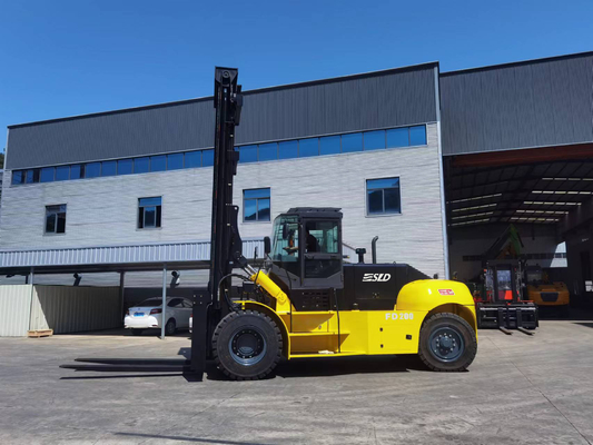 20 Ton Forklift Angkat Berat Dengan Tinggi Pengangkatan 8m Tiang Disesuaikan
